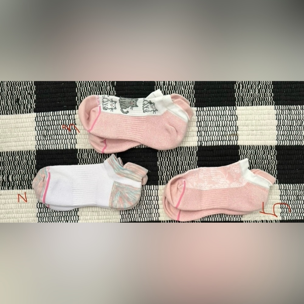 NWOT Dr. motion running socks women’s size sm